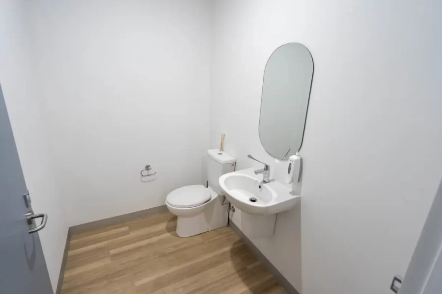 healthcare bathroom fit-out